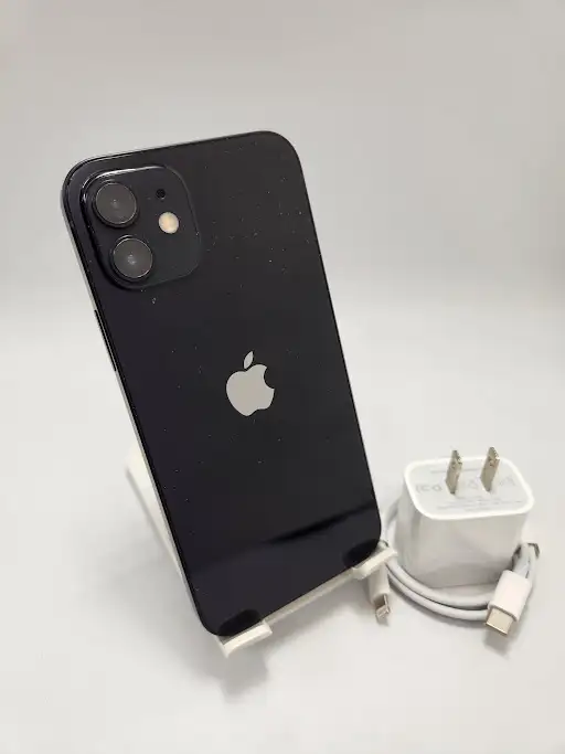 iPhone 12 64gb Black 87% 3 Months Warranty W/Charger - Photo 2