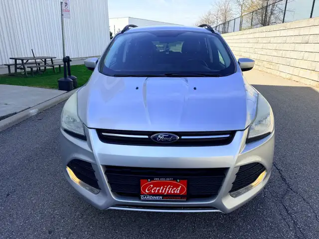 2014 Ford Escape SE 4dr Front-wheel Drive Automatic - Photo 2