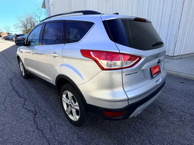 2014 Ford Escape SE 4dr Front-wheel Drive Automatic - Photo 4