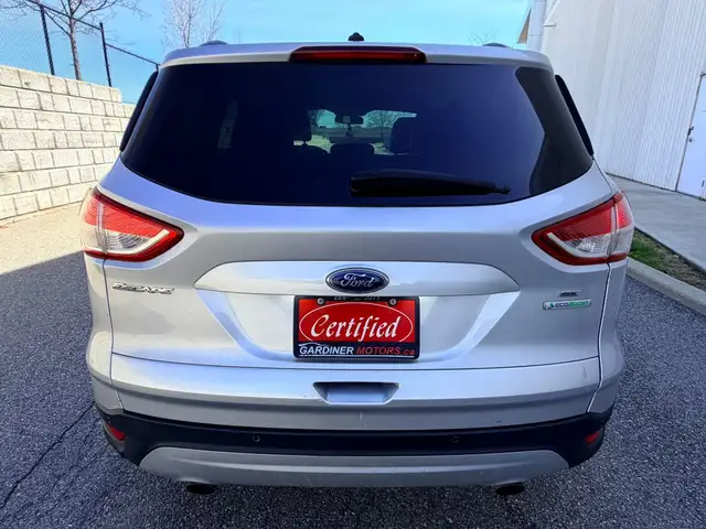 2014 Ford Escape SE 4dr Front-wheel Drive Automatic - Photo 5