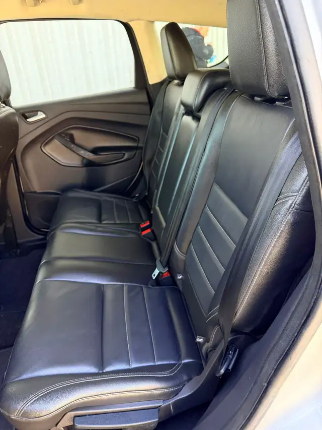 2014 Ford Escape SE 4dr Front-wheel Drive Automatic - Photo 8