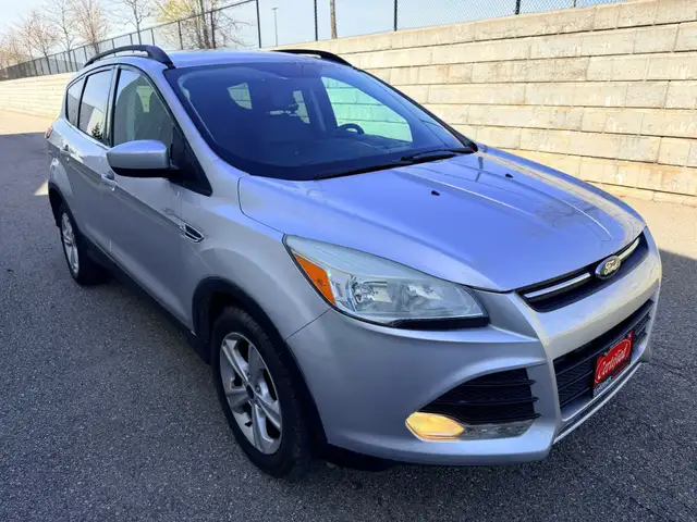 2014 Ford Escape SE 4dr Front-wheel Drive Automatic - Photo 14