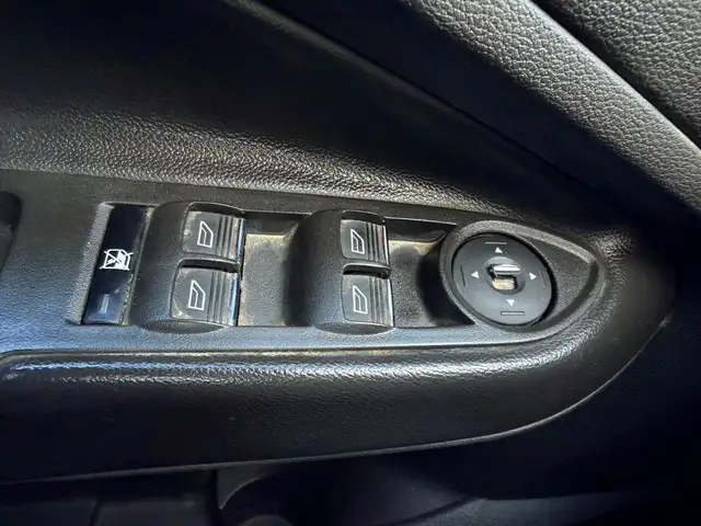 2014 Ford Escape SE 4dr Front-wheel Drive Automatic - Photo 15
