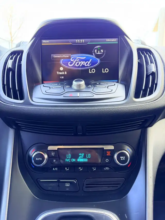 2014 Ford Escape SE 4dr Front-wheel Drive Automatic - Photo 16