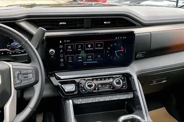 2024 GMC Sierra 3500HD Denali DENALI, 6.6L, TECHNOLOGY PACKAG... - Photo 8