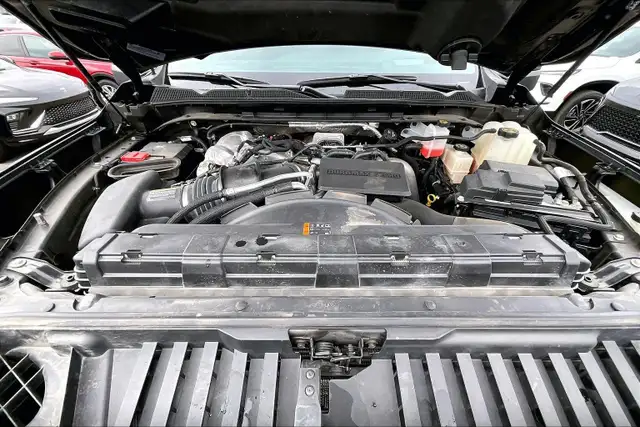 2024 GMC Sierra 3500HD Denali DENALI, 6.6L, TECHNOLOGY PACKAG... - Photo 11