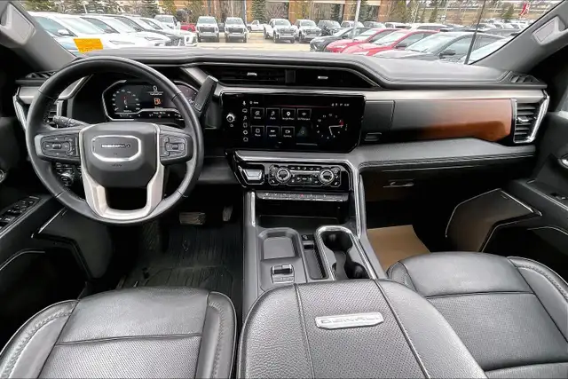 2024 GMC Sierra 3500HD Denali DENALI, 6.6L, TECHNOLOGY PACKAG... - Photo 17