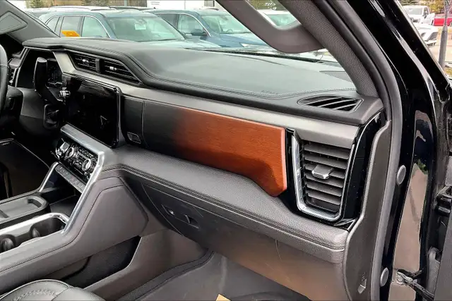 2024 GMC Sierra 3500HD Denali DENALI, 6.6L, TECHNOLOGY PACKAG... - Photo 18