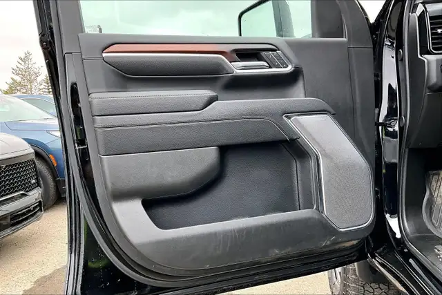 2024 GMC Sierra 3500HD Denali DENALI, 6.6L, TECHNOLOGY PACKAG... - Photo 20