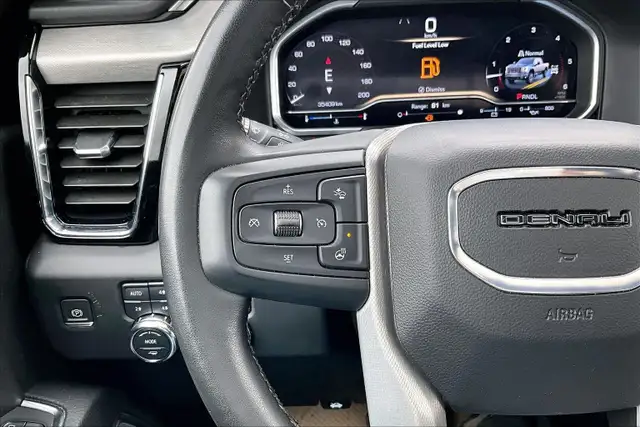 2024 GMC Sierra 3500HD Denali DENALI, 6.6L, TECHNOLOGY PACKAG... - Photo 22