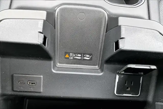 2024 GMC Sierra 3500HD Denali DENALI, 6.6L, TECHNOLOGY PACKAG... - Photo 27