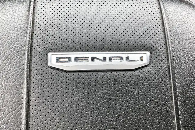 2024 GMC Sierra 3500HD Denali DENALI, 6.6L, TECHNOLOGY PACKAG... - Photo 35