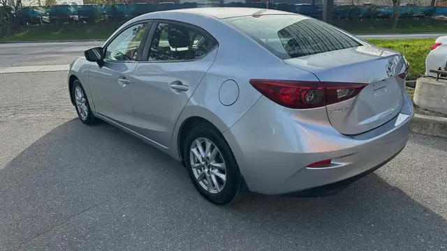 2018 Mazda Mazda3 GS NO ACCIDENTS-HEATED SEATS-BLIND SPOT MONITO - Photo 7