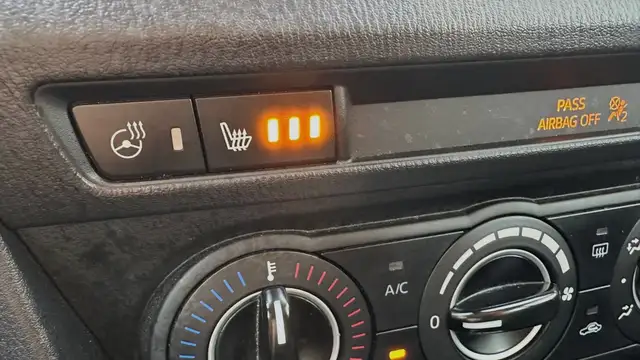 2018 Mazda Mazda3 GS NO ACCIDENTS-HEATED SEATS-BLIND SPOT MONITO - Photo 16