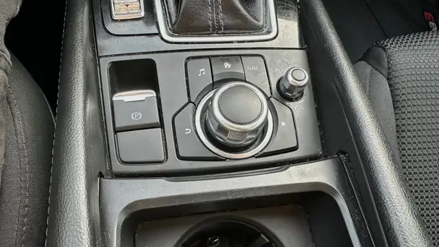 2018 Mazda Mazda3 GS NO ACCIDENTS-HEATED SEATS-BLIND SPOT MONITO - Photo 19