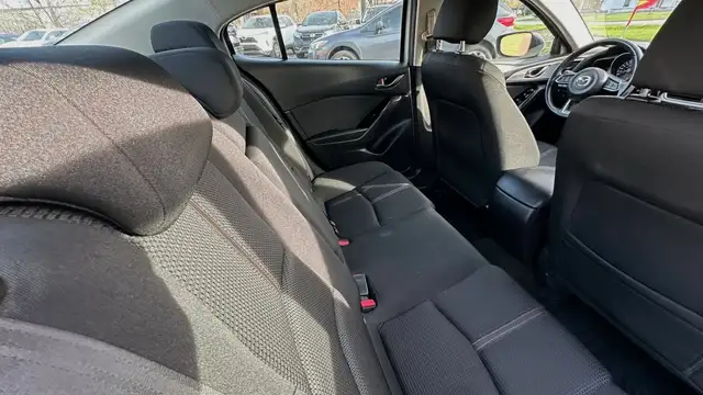 2018 Mazda Mazda3 GS NO ACCIDENTS-HEATED SEATS-BLIND SPOT MONITO - Photo 24