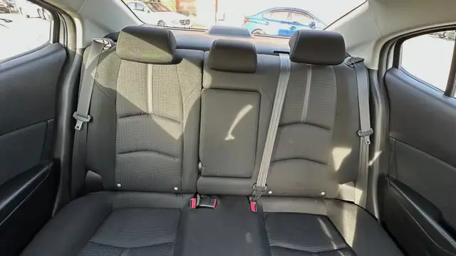 2018 Mazda Mazda3 GS NO ACCIDENTS-HEATED SEATS-BLIND SPOT MONITO - Photo 28