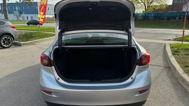 2018 Mazda Mazda3 GS NO ACCIDENTS-HEATED SEATS-BLIND SPOT MONITO - Photo 29