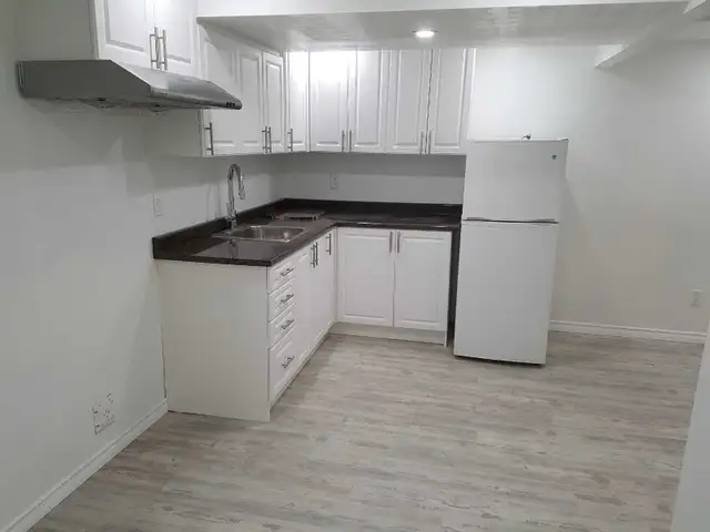1 bedroom apartment-All Utilities and internet included, QEW2min - Photo 3