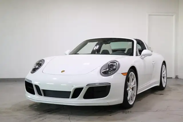 2019 Porsche 911 Targa 4S | PURE WHITE | ONTARIO CAR - Photo 2