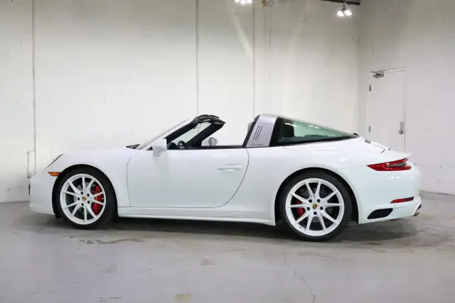 2019 Porsche 911 Targa 4S | PURE WHITE | ONTARIO CAR - Photo 3