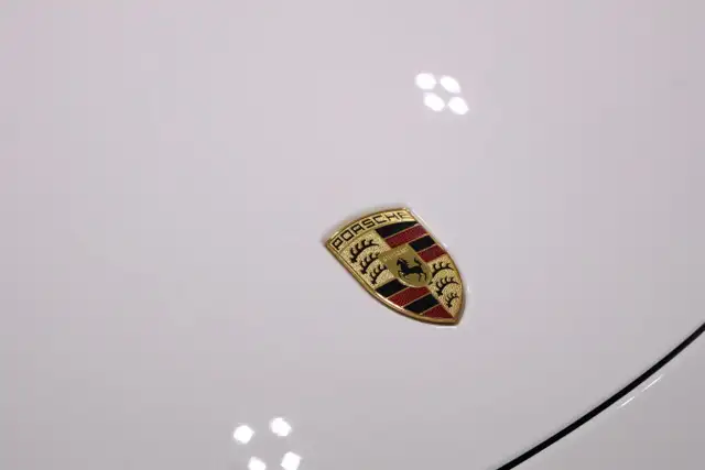 2019 Porsche 911 Targa 4S | PURE WHITE | ONTARIO CAR - Photo 10