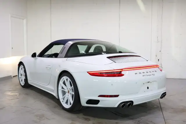 2019 Porsche 911 Targa 4S | PURE WHITE | ONTARIO CAR - Photo 14
