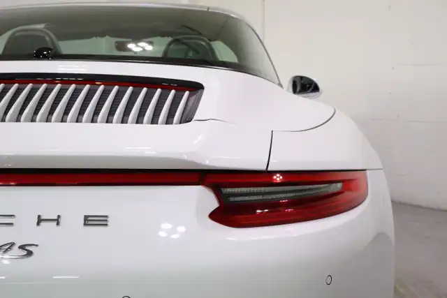 2019 Porsche 911 Targa 4S | PURE WHITE | ONTARIO CAR - Photo 21