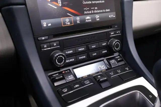 2019 Porsche 911 Targa 4S | PURE WHITE | ONTARIO CAR - Photo 31