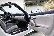 2019 Porsche 911 Targa 4S | PURE WHITE | ONTARIO CAR - Photo 34