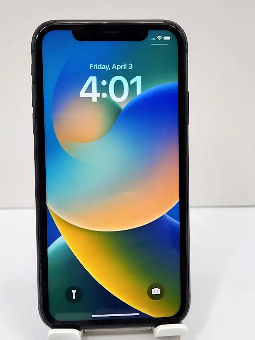 iPhone 11 64gb Black 90% 3 Months WarrantyW/Charger - Photo 8