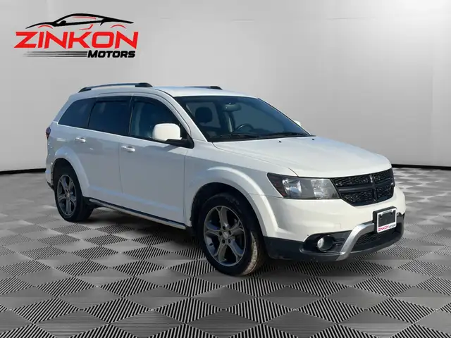 2017 Dodge Journey CROSSROAD | AWD | CLEAN CARFAX | V6 | LEATHER - Photo 4