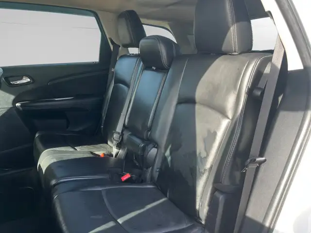 2017 Dodge Journey CROSSROAD | AWD | CLEAN CARFAX | V6 | LEATHER - Photo 8