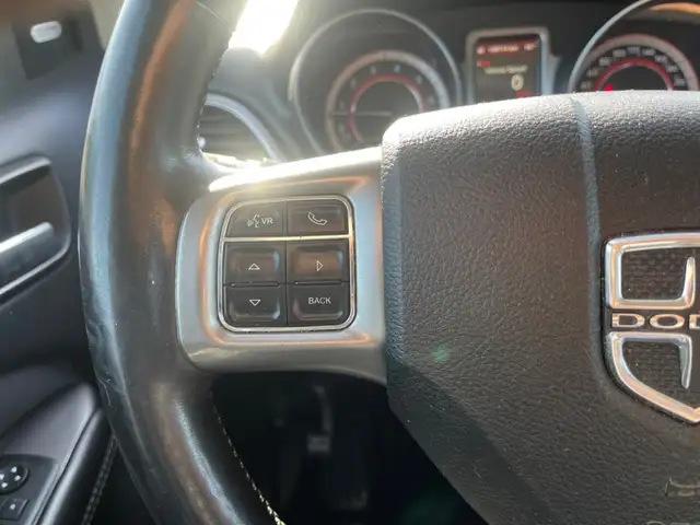 2017 Dodge Journey CROSSROAD | AWD | CLEAN CARFAX | V6 | LEATHER - Photo 14