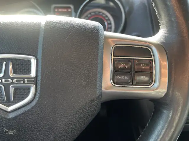 2017 Dodge Journey CROSSROAD | AWD | CLEAN CARFAX | V6 | LEATHER - Photo 15