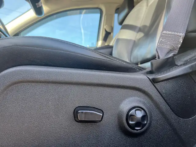 2017 Dodge Journey CROSSROAD | AWD | CLEAN CARFAX | V6 | LEATHER - Photo 22