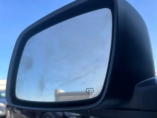 2017 Dodge Journey CROSSROAD | AWD | CLEAN CARFAX | V6 | LEATHER - Photo 23