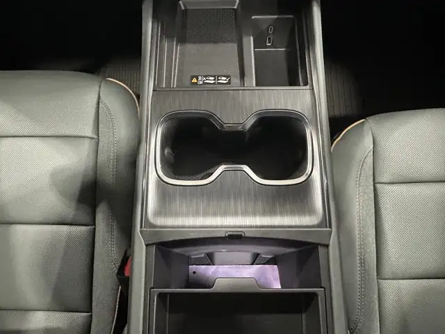 2026 GMC Acadia AT4 - Photo 25