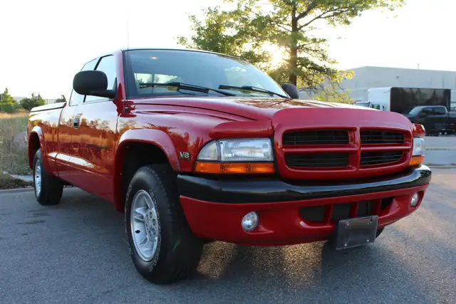 1998 Dodge Dakota Sport 2dr Standard Cab SB - Photo 2