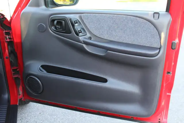 1998 Dodge Dakota Sport 2dr Standard Cab SB - Photo 8