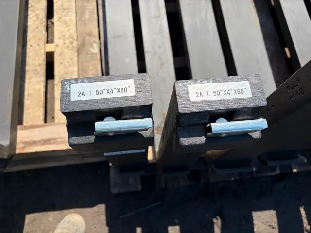 Fourche 4 po et 5 po de large x 48-60-72 po de long (neuve) - Photo 5