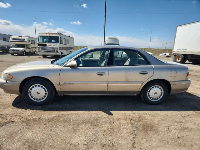 1998 Buick Century - Photo 2