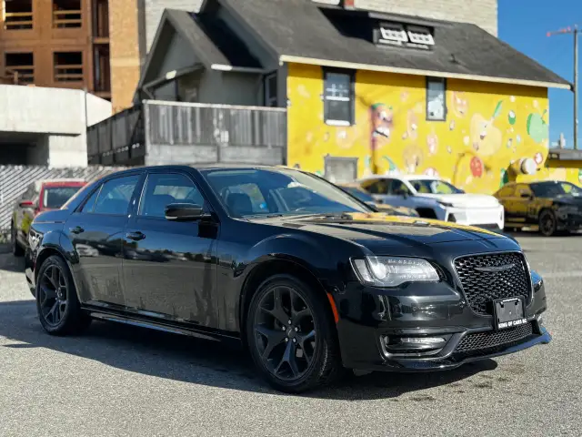 2022 CHRYSLER 300 - Photo 3