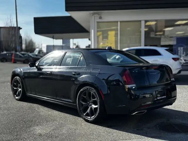2022 CHRYSLER 300 - Photo 6