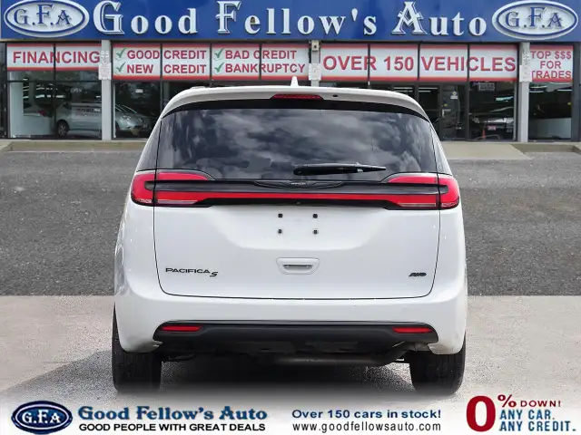 2022 Chrysler Pacifica TOURING L MODEL, AWD, 7 PASSENGER, LEATHE - Photo 4