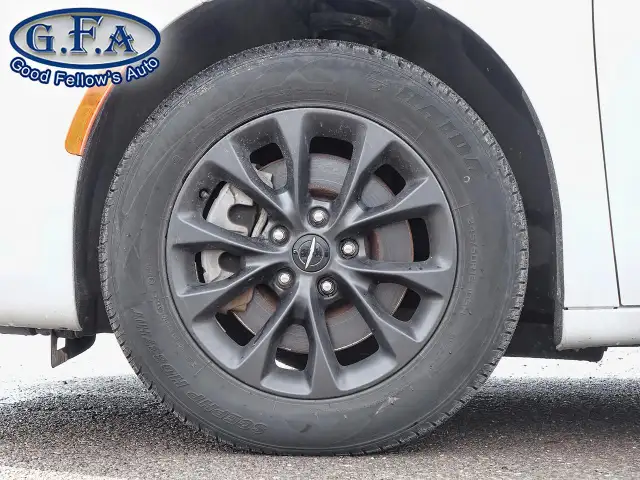 2022 Chrysler Pacifica TOURING L MODEL, AWD, 7 PASSENGER, LEATHE - Photo 6