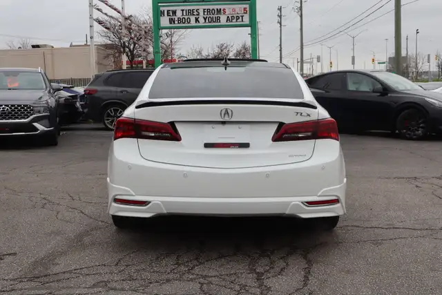 2017 Acura TLX - Photo 6