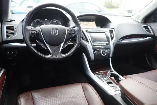 2017 Acura TLX - Photo 11