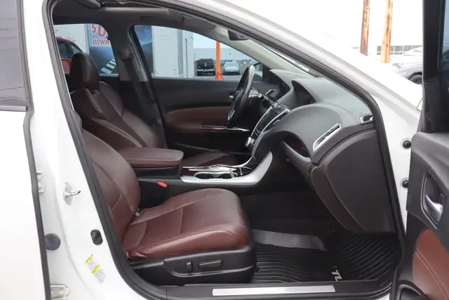 2017 Acura TLX - Photo 13