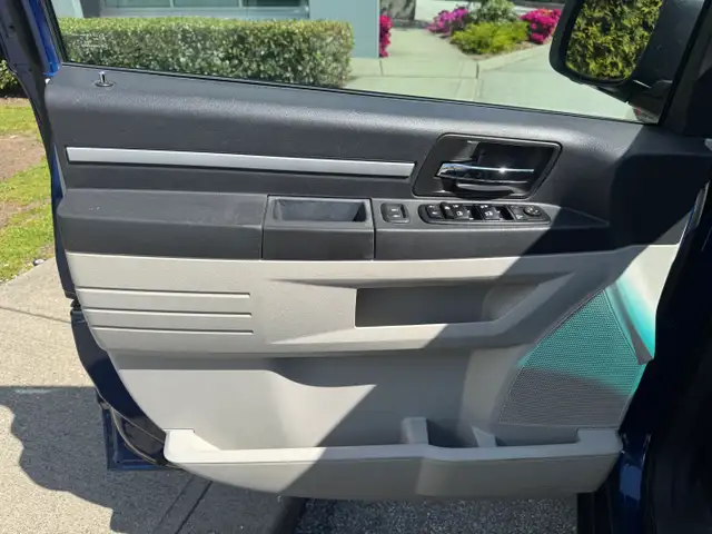 2010 DODGE GRAND CARAVAN SE AUTO A/C LIFT INSTALED LOCAL BC - Photo 12